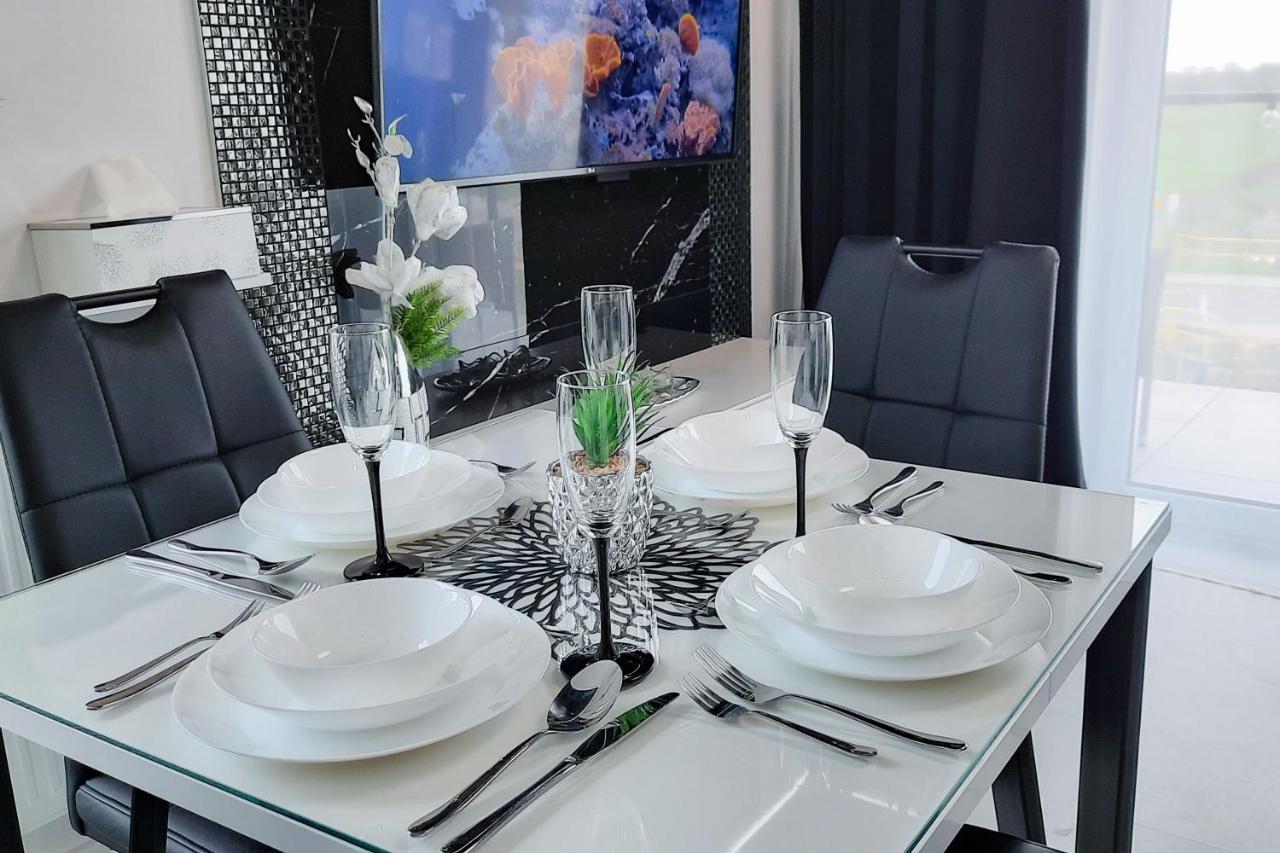 10 Glamour Aquapark Apartment *